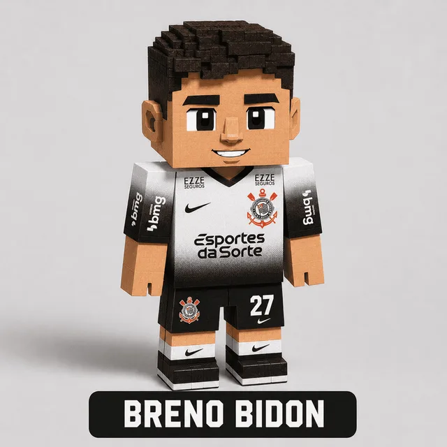 Boneco de papercraft do jogador Breno Bidon